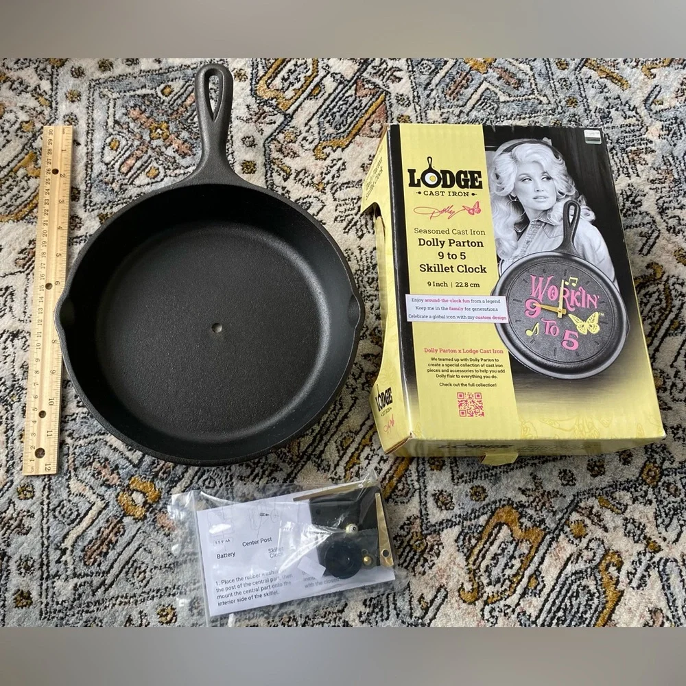 Lodge Cast Iron Skillet Wall Clock